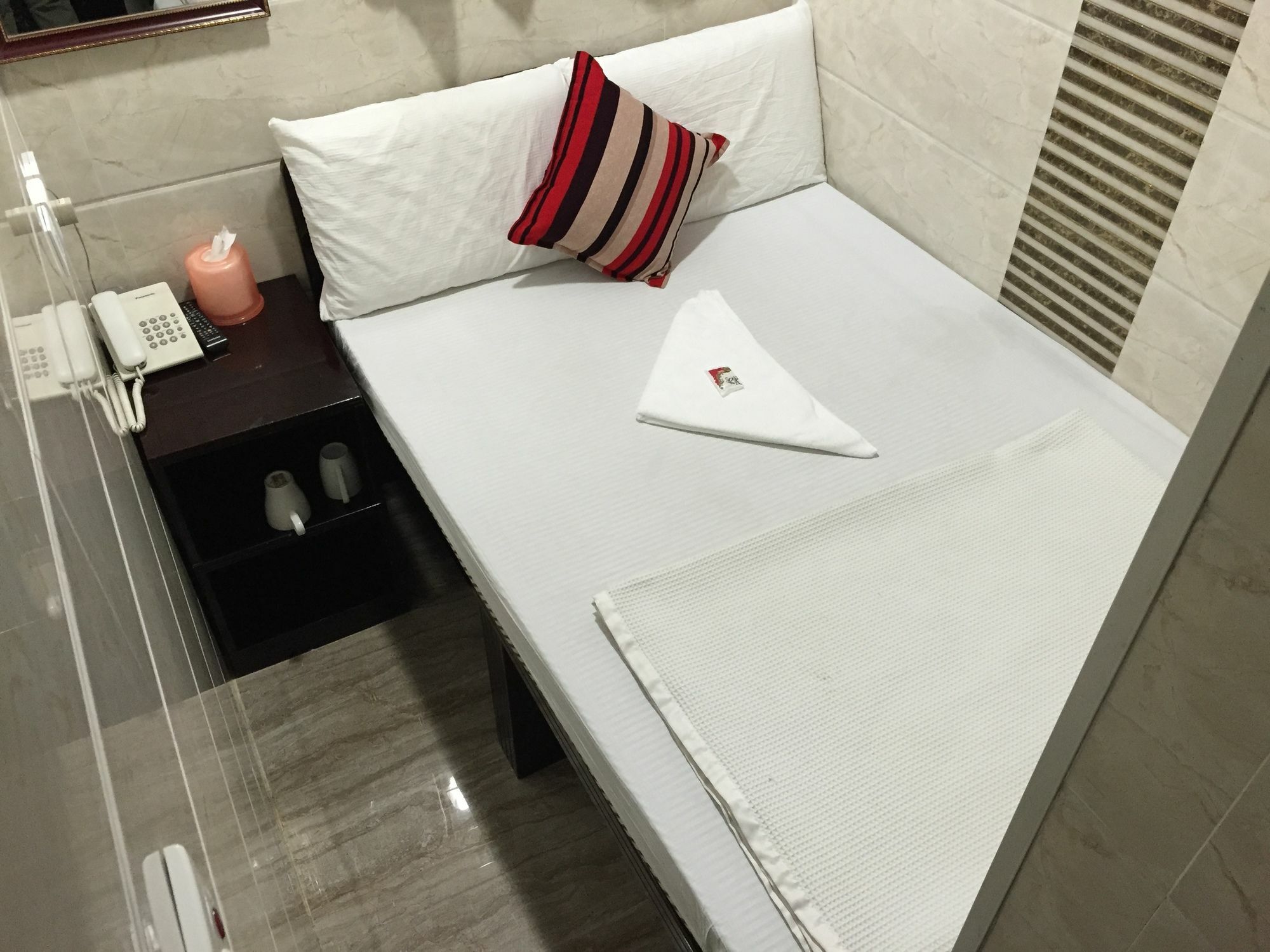 Primo Guesthouse Цзюлун Экстерьер фото